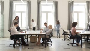 Espaços coworking em viagens corporativas: vale a pena?