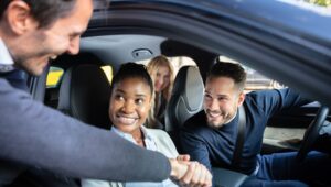 Como funciona a economia colaborativa em viagens de trabalho
