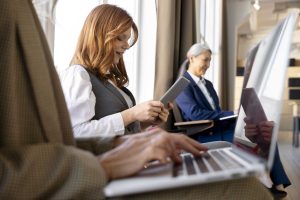 Como trabalhar durante uma viagem de negócios sem perder produtividade?